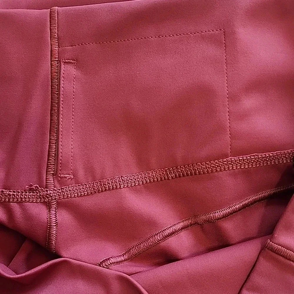 Women's Adidas Leggings, Berry Color, Size Large, Pre-Owned - Picture 5 of 5